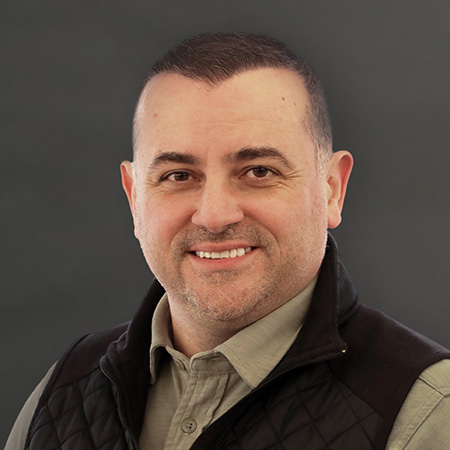 Daci Corlatescu Headshot
